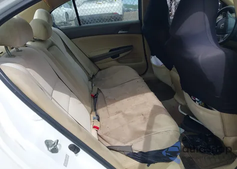 2010 Honda Accord 2.4 Lx z USA, uszkodzony, nr VIN 1HGCP2F33AA146573